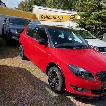 SKODA FABIA von außen rechts